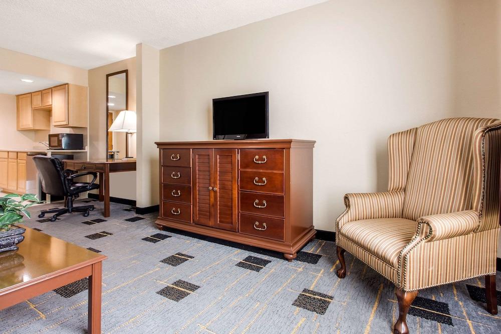 Quality Inn & Suites North Myrtle Beach Exterior photo