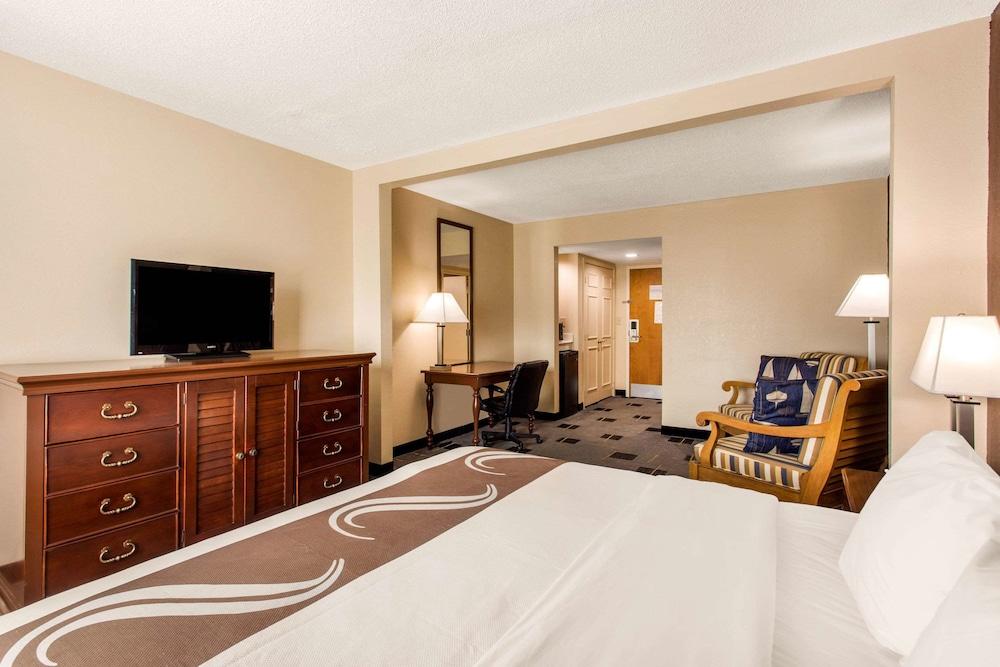 Quality Inn & Suites North Myrtle Beach Exterior photo