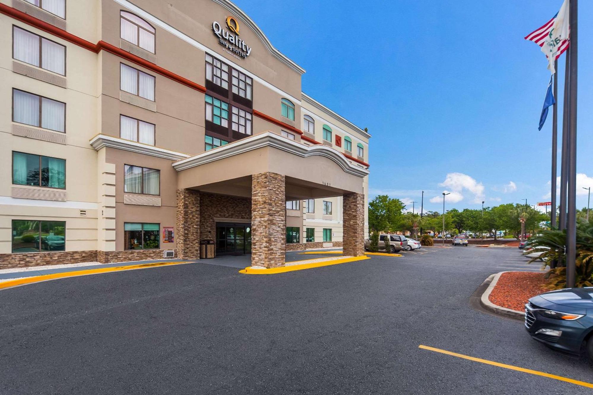 Quality Inn & Suites North Myrtle Beach Exterior photo